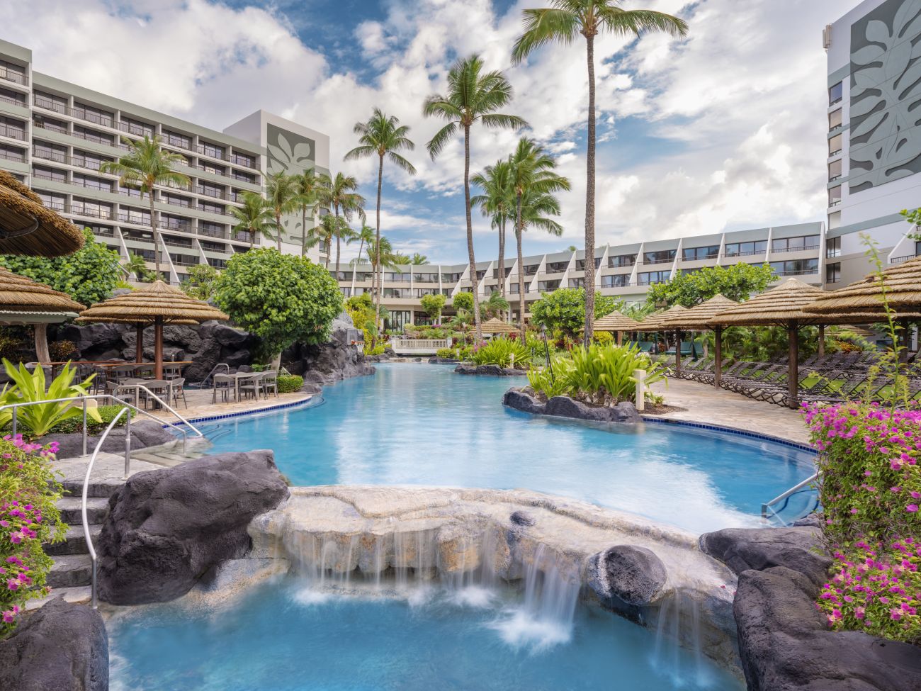 Outdoor Super Pool - Waterfall